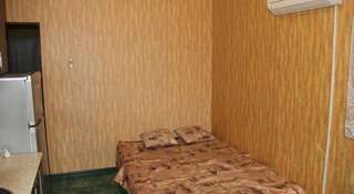 Гостиница Guest house Osenniy Анапа Четырёхместный номер с отдельной ванной комнатой-15